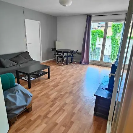 Apprt 3 Chambres 80m2 Pres De La Gare Et Des Commerces